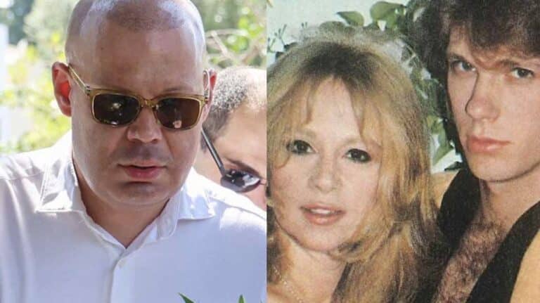 Η σπάνια συνάντηση του Αιμίλιου Βουγιουκλάκη με τον Κώστα Σπυρόπουλο στο μνημόσυνο της Αλίκης