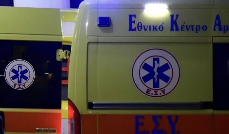 Μητέρα κρατούσε στην αγκαλιά της πάνω από ένα 24ωρο τον νεκρό γιο της – Η οικογενειακή τραγωδία 