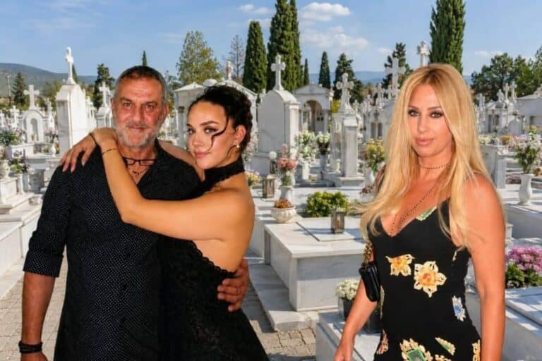 Την Κυριακή το μνημόσυνο για τα τρίμηνα της Γωγώς: Έφτασε ο Δέλλας στο Ευηνοχώρι – Τι ζήτησε από τους κατοίκους του χωριού