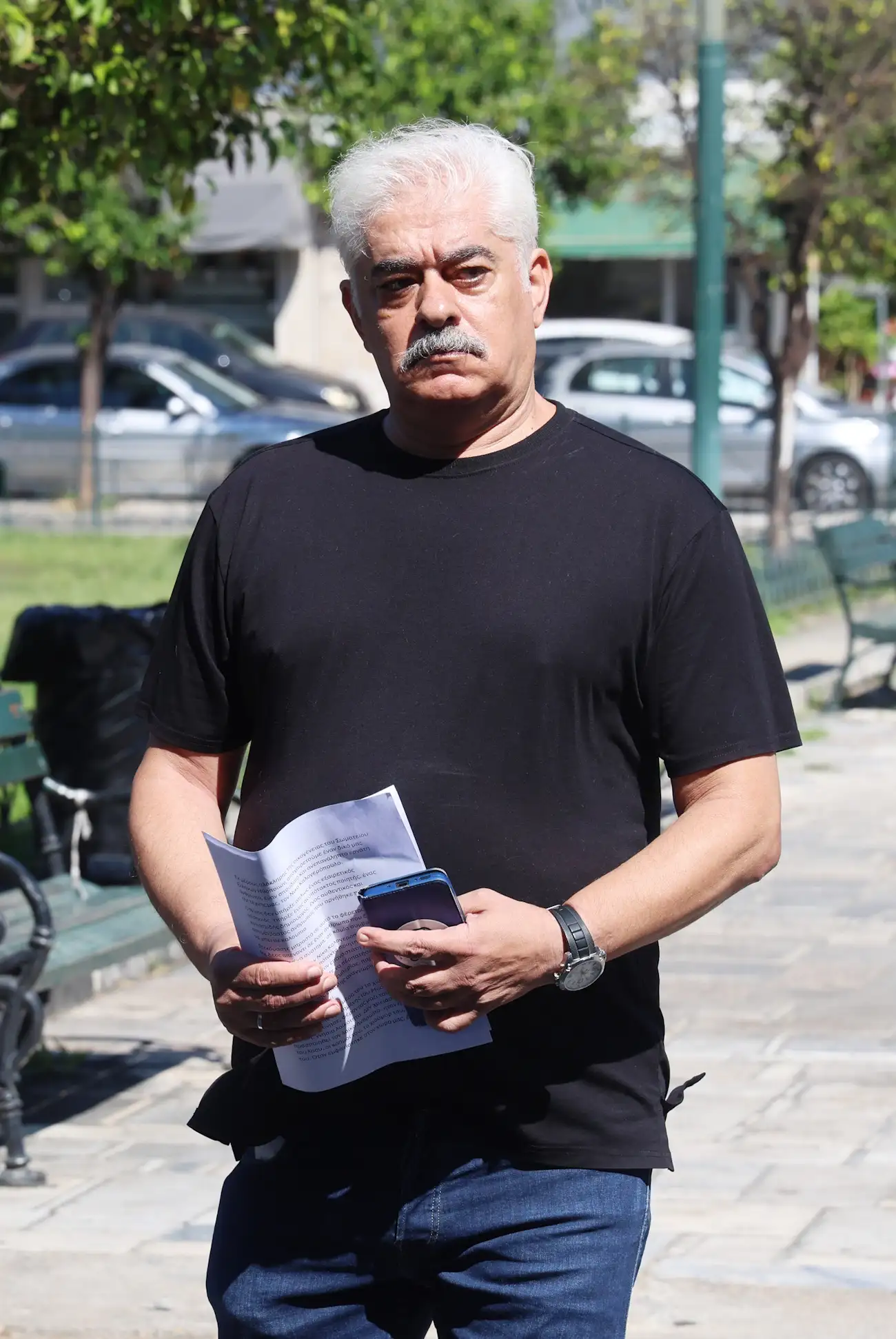 Κηδεία Νίκου Καλογερόπουλου: Τον αποχαιρέτησαν με όργανα και τραγούδια - Όλος ο καλλιτεχνικός κόσμος ήταν εκεί 13 kideia kalogeropoulou ndp 1