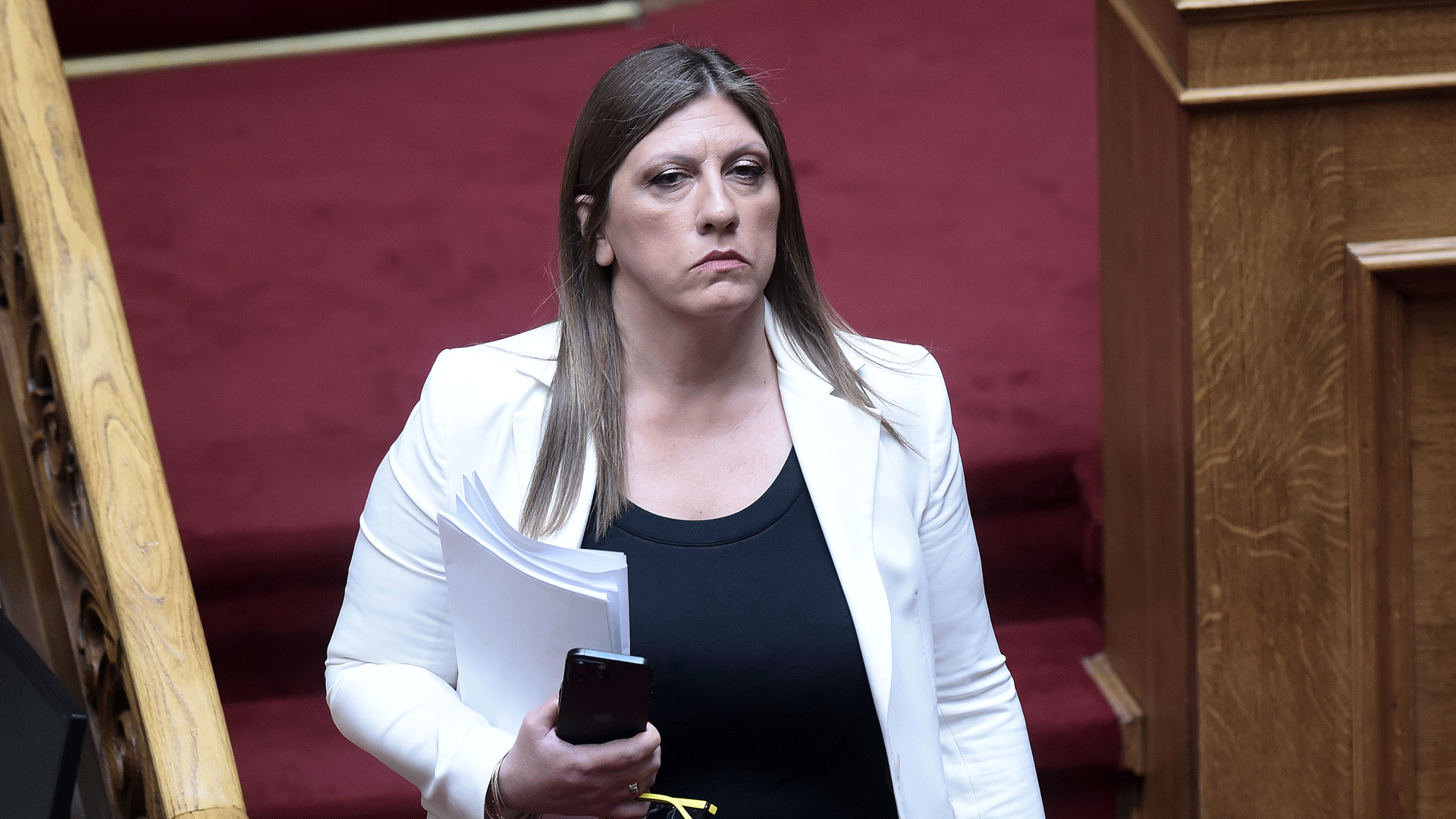 Χουρδάκης για Κωνσταντοπούλου: «Πήρε το γραφείο μου στη Βουλή και όταν ρώτησα 'πού θα κάθομαι' μου είπε 'στις σκάλες'» 2 konstantopoulou