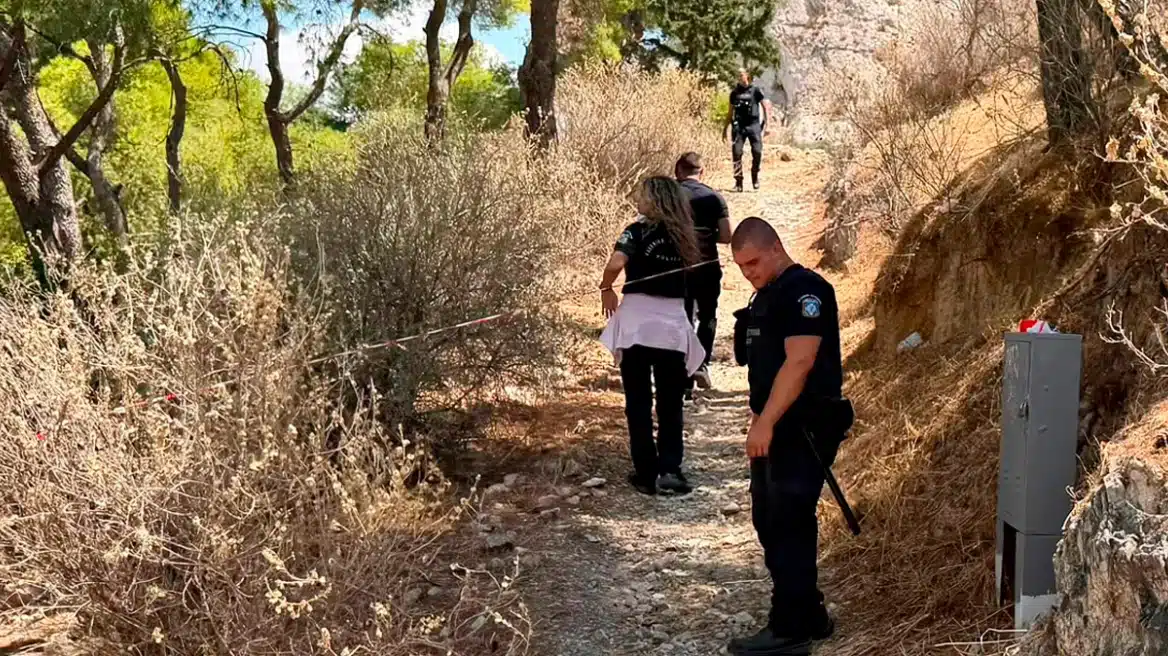Λυκαβηττός: Βρέθηκε πτώμα σε σπηλιά κοντά στο εκκλησάκι των Αγίων Ισιδώρων 2 likavitos 2maketa