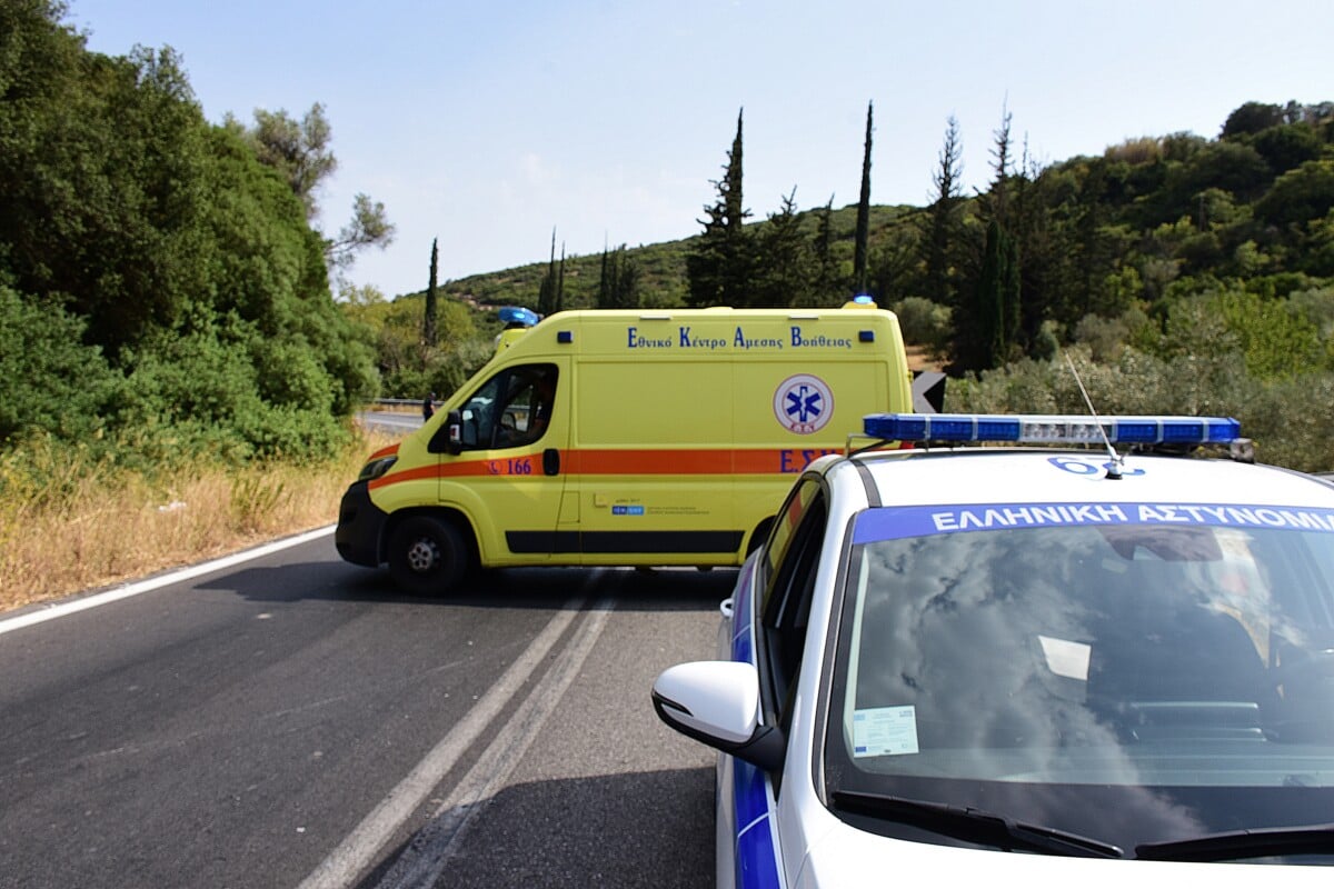 Τραγωδία σήμερα: Φορτηγό παρέσυρε και σκότωσε 58χρονη 2 peripoliko asthenoforo