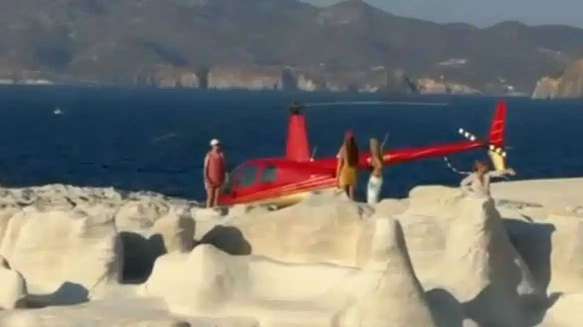 Σάλος σε ελληνικό νησί - Πήγαν για μπάνιο σε παραλία με ελικόπτερο - Παρέμβαση της Αρχής Πολιτικής Αεροπορίας 2 sarakiniko mak