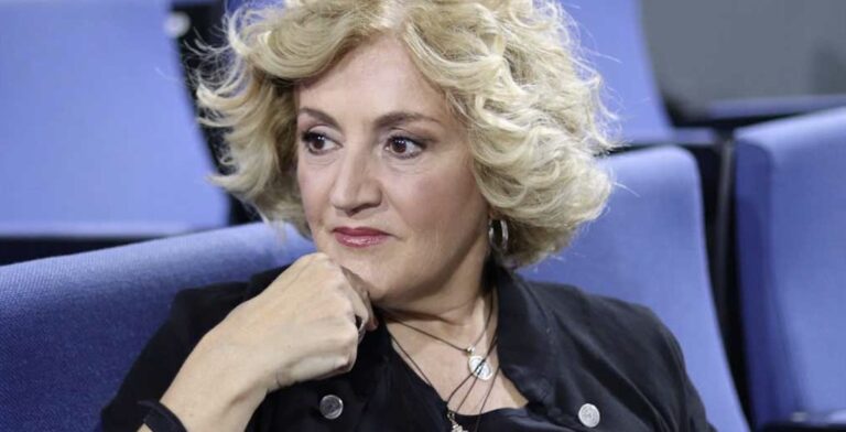 Βαρύ πένθος για την Υρώ Μανέ – Πέθανε η μητέρα της