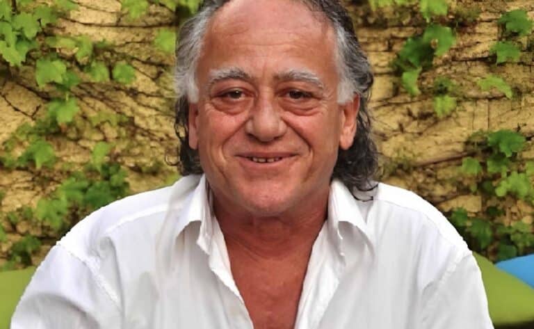 Νίκος Καλογερόπουλος: Η τελευταία δημόσια εμφάνισή του πριν φύγει από τη ζωή – Μαυροφορεμένος και θλιμμένος