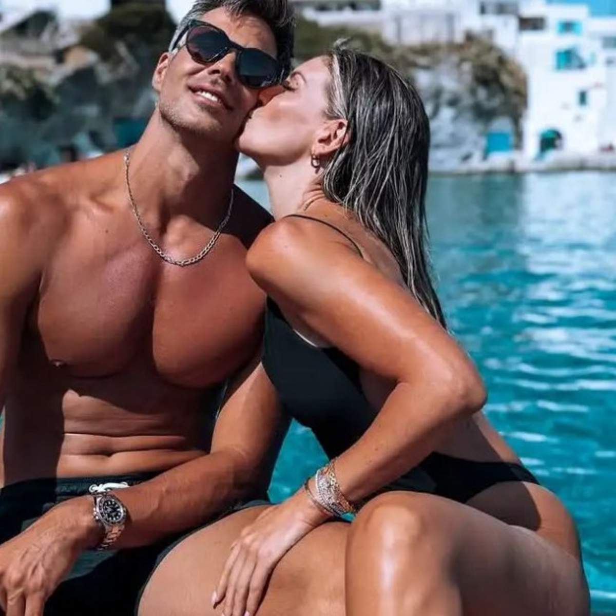 Αθηνά Οικονομάκου: Από την Σκάλα Λακωνίας στην κορυφή μιας αυτοκρατορίας - Οι ακριβές συνεργασίες, το VIP ifestyle και η χλιδάτη ζωή με τον Μπρούνο Τσερέλα 6 tserela