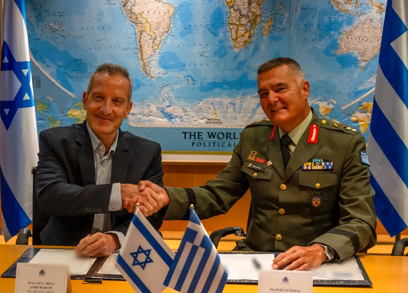 Ασπίδα του Αχιλλέα: Έπεσαν οι υπογραφές Ελλάδας και Ισραήλ για τον ελληνικό θόλο των 3 δισ. ευρώ 1 ypografes aspida axillea 1