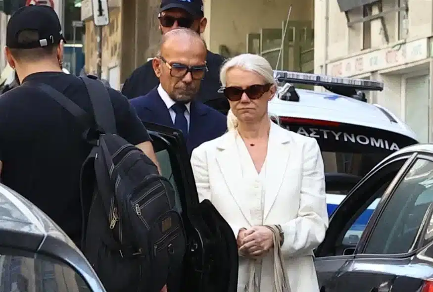 Όλα τα μηνύματα που αντάλλαξαν Γάκα-Κομιανός για τον Μαζωνάκη – «Ο Γιώργος δεν είναι καλά…» 1 875 39e63080 3d31 4f1a a5f3 d8a9bde55fad