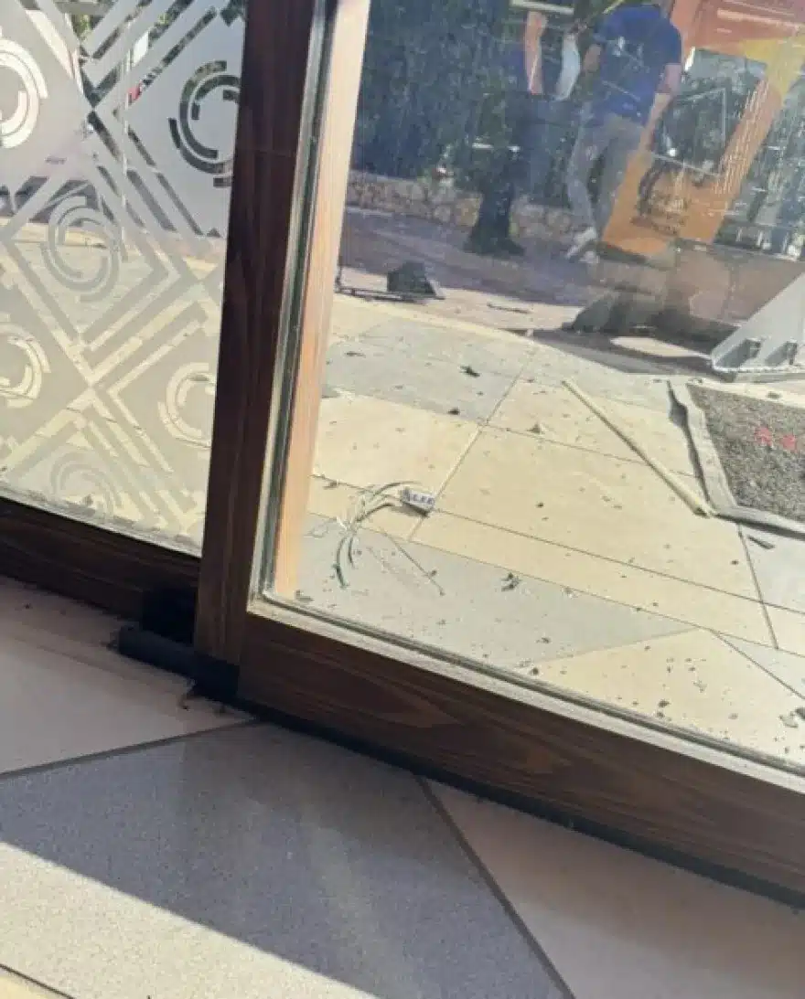 Ανατίναξαν ATM και άρπαξαν πάνω από 200.000 ευρώ 4 atm 4