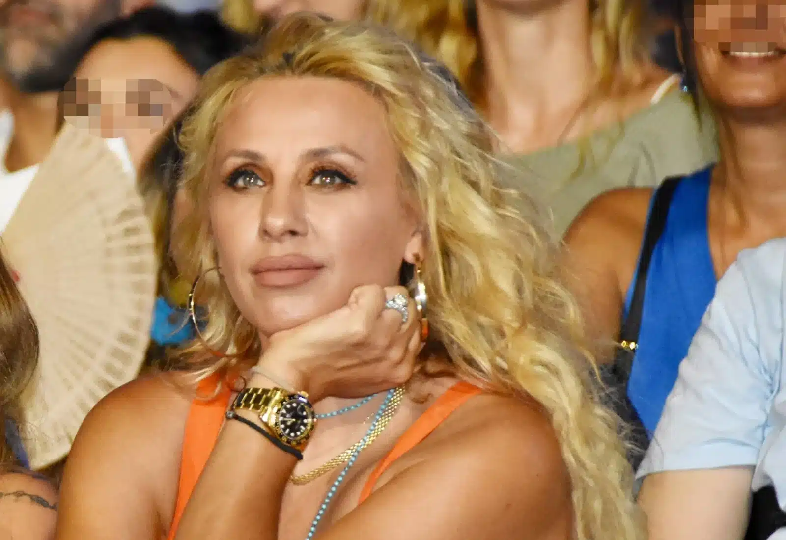 H κουμπάρα της Μαστροκώστα συγκινεί: «Την είχα φέρει στους γιατρούς της Αμερικής, μετά την άφησα στην πίστη της» 1 gogo mastrokosta pethane karkinos