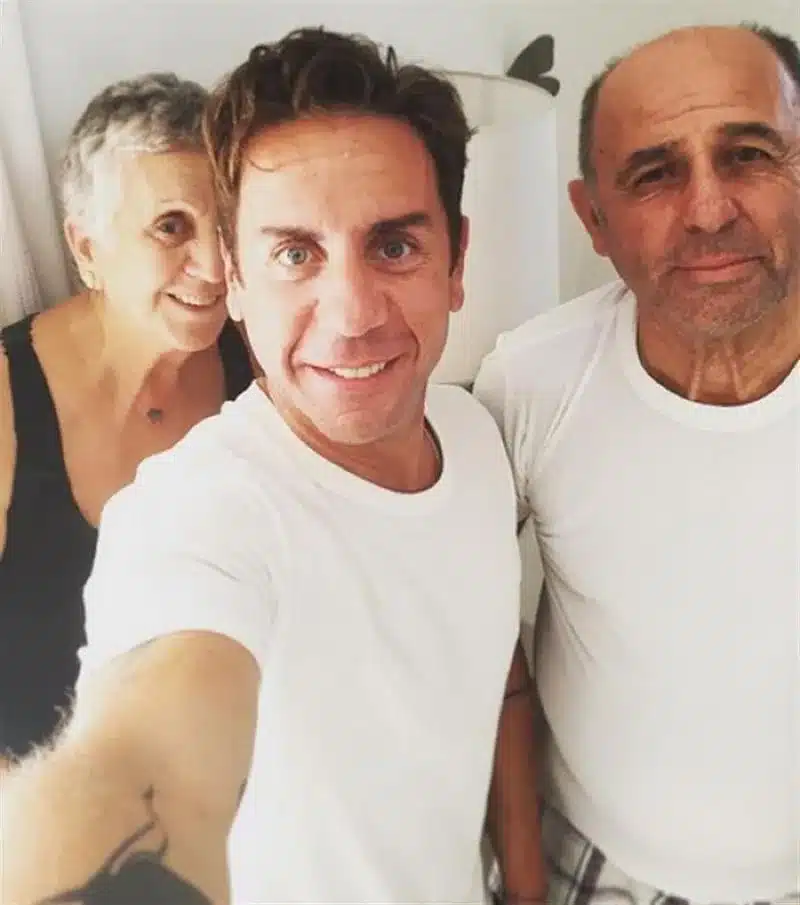 Κλειώ Μαζωνάκη: Ο Γολγοθάς μιας χαροκαμένης μάνας – Η ιστορία της γυναίκας που αγάπησε αθεράπευτα ο «Μαζώ», η μέρα που άλλαξαν όλα μεταξύ τους 2 goneis mazonaki 1