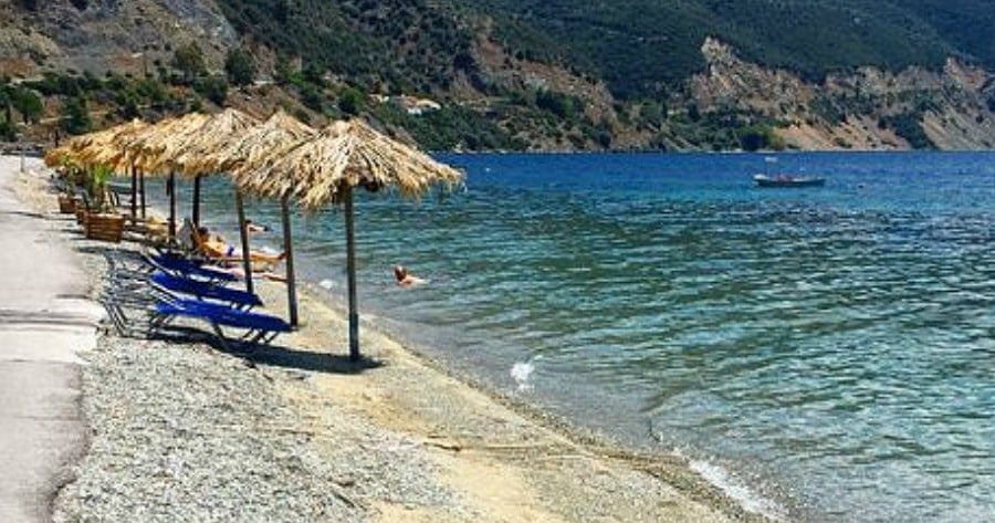 i zesti paralia stin ellada poy mporeis na kaneis mpanio olo ton chrono 1 900x473 1