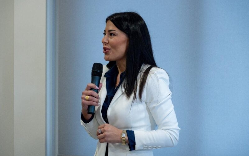 latinopoyloy 1 800x500 1