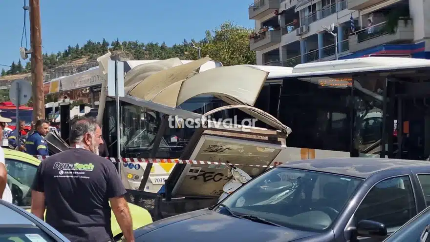 Θεσσαλονίκη: Ηλεκτρικό λεωφορείο έπεσε πάνω σε στάση – 4 τραυματίες 1 leoforeio stasi 1