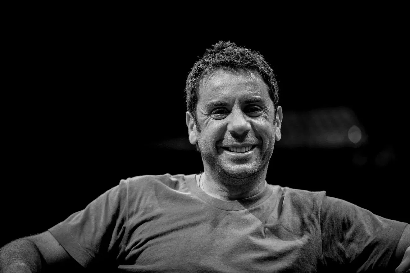 mazonakis 1 1320x880 1