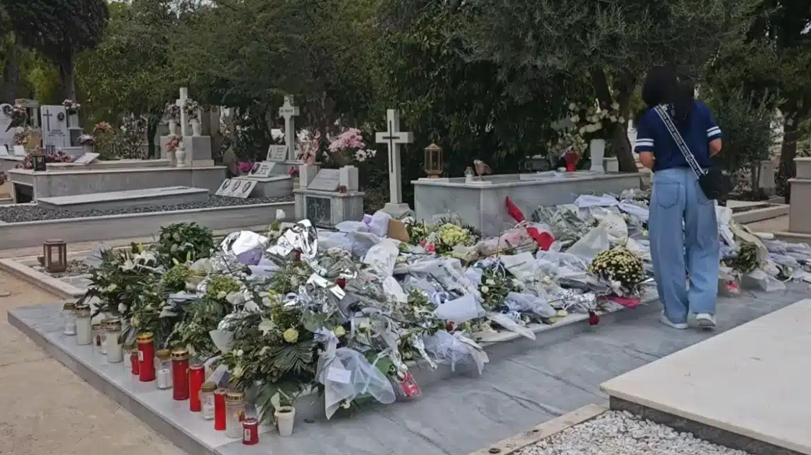 Γιώργος Μαζωνάκης: Ολοκληρώθηκε μετά από 8 ώρες η απολογία της Ιωάννας Γάκα. Αρνείται τον δόλο - «Έκανα όσα προβλέπει η επιστήμη μου» 1 nekrotafeio mazonakis mkt