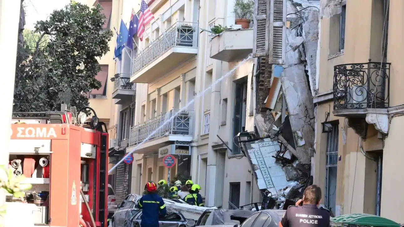 Πλάκα: Αυτά είναι τα δυο ζευγάρια της τραγωδίας στη Λυσικράτους 3 plaka ekrixi 1 1