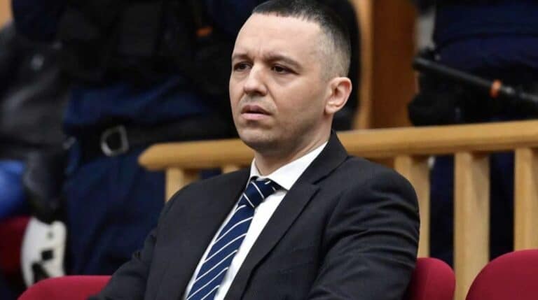 Ο Ηλίας Κασιδιάρης αποφυλακίζεται στις 15 Σεπτεμβρίου και δίνει συνέντευξη Τύπου