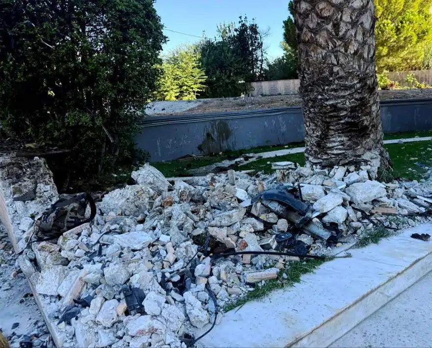 Τροχαίο στην Ποσειδώνος: Νεκροί οι 3 επιβαίνοντες του αυτοκινήτου που ανετράπη – Σε κρίσιμη κατάσταση οι 2 τραυματίες 4 troxaio poseidwnos 3