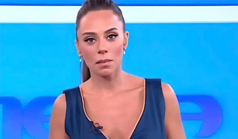 Μαρία Αντωνά: Άμμος στους νεφρούς ή κρυφή εγκυμοσύνη; Η αλήθεια πίσω από την επίσκεψη στα επείγοντα του Ασκληπιείου Βούλας