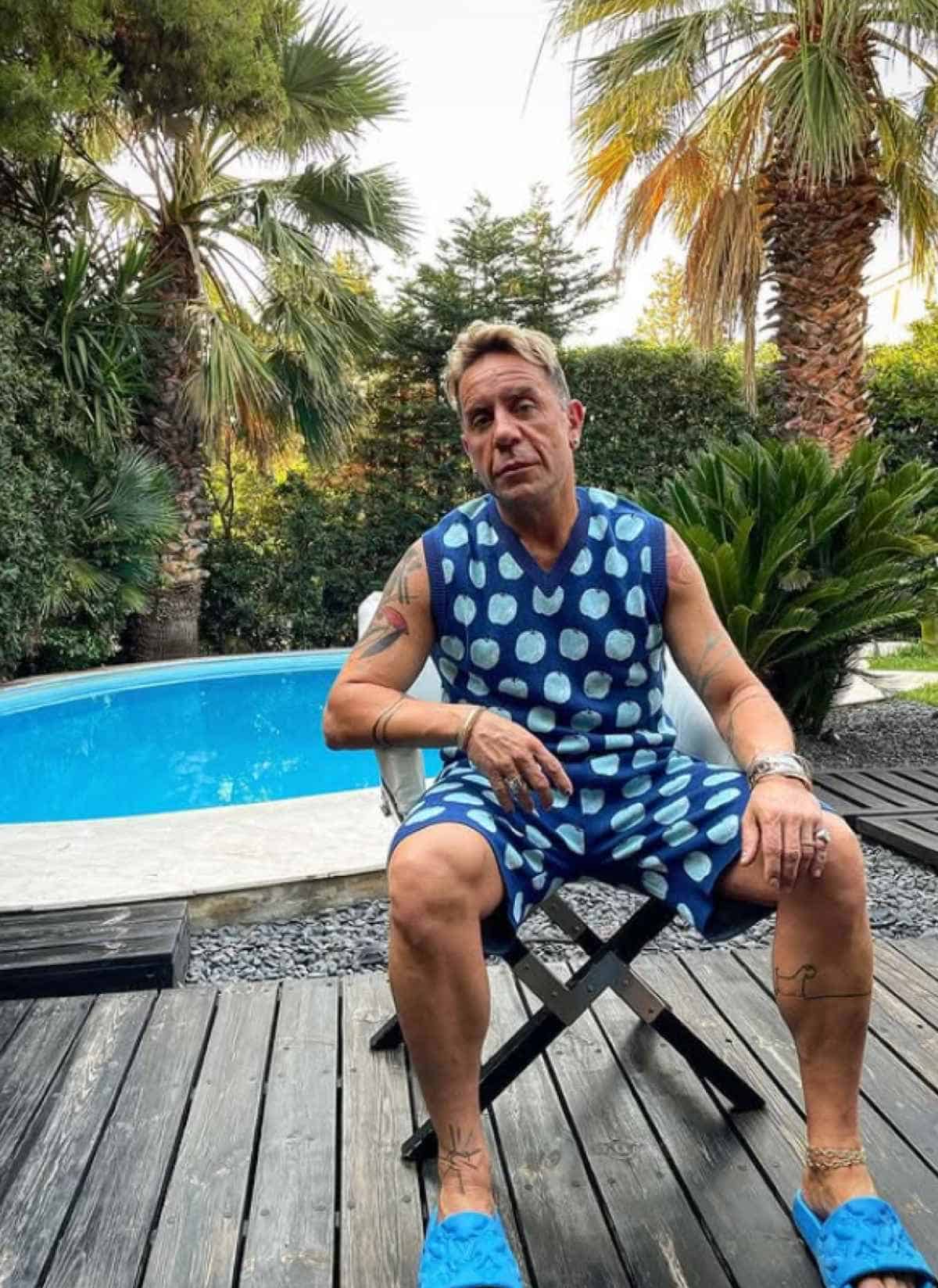 Μαζωνάκης: Αδειάζουν το σπίτι του στη Βούλα! Σε μαύρες σακούλες όλο το βεστιάριο με τα πανάκριβα ρούχα και παπούτσια - Που μεταφέρουν τα πράγματα του Γιώργου 3 4 37