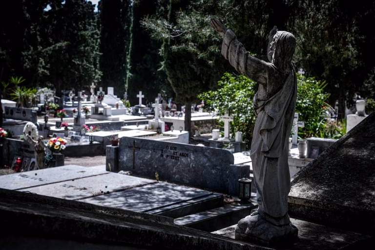 Αποκάλυψη που σοκάρει, 6 χρόνια μετά, για τα πτώματα του COVID στην Ελλάδα