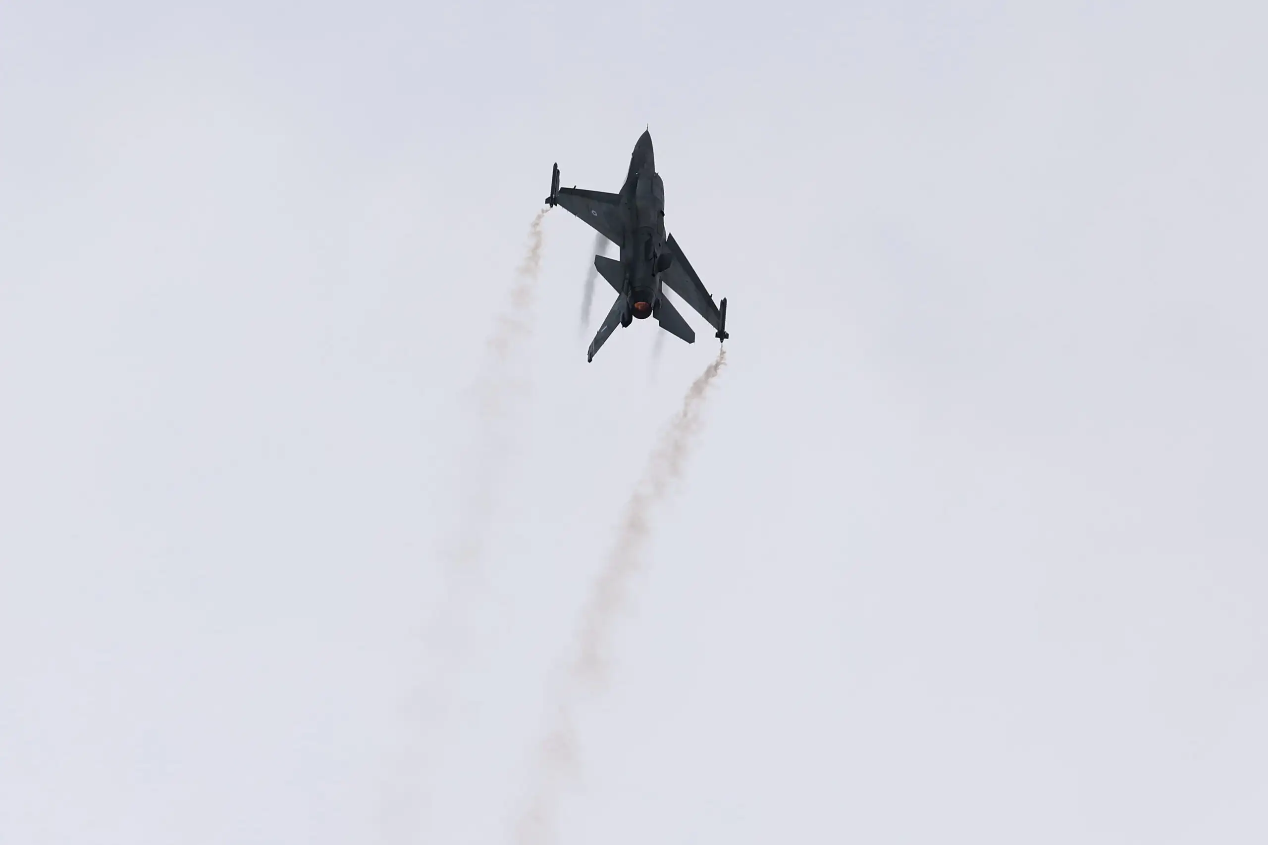 Συγκινεί ο πιλότος του μαχητικού F16 της ομάδας «ΖΕΥΣ» για την 28η Οκτωβρίου - Τι είπε για τους Έλληνες και την Ελλάδα 1 7141678 scaled 1
