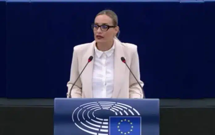 eleonora meleti 696x438 1