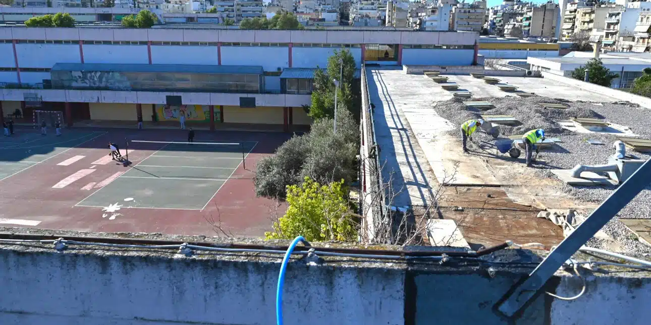 Εκκενώθηκε το σχολικό συγκρότημα της Γκράβας λόγω συναγερμού για διαρροή αερίου 3 gkraba sxoleio avli.jpg