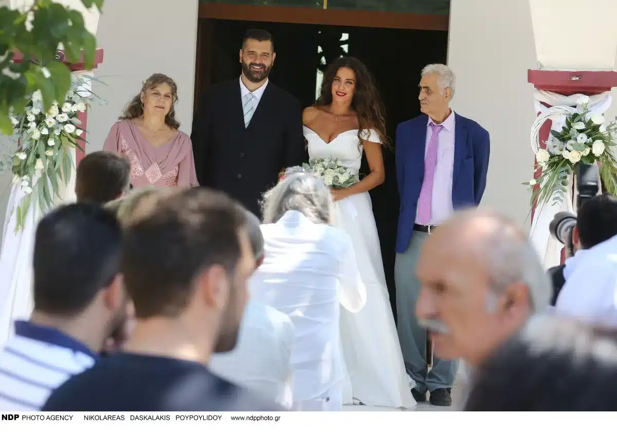 Ανείπωτο πένθος για την Κατερίνα Στικούδη: Πέθανε ο πατέρας της – Πώς έμαθε για τον θάνατό του 2 katerina stikoydi 5