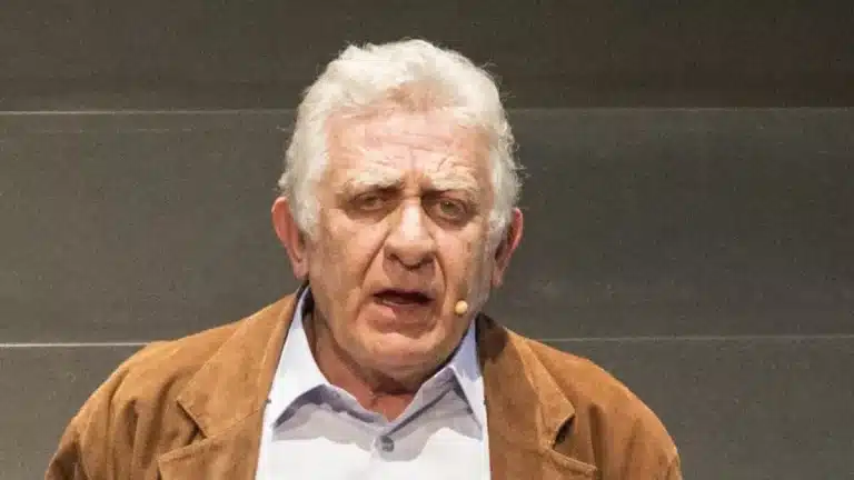 Αλέξανδρος Μυλωνάς:  «Η έλλειψη αγάπης από τη μητέρα μου καθόρισε τη σχέση μου με τις γυναίκες»