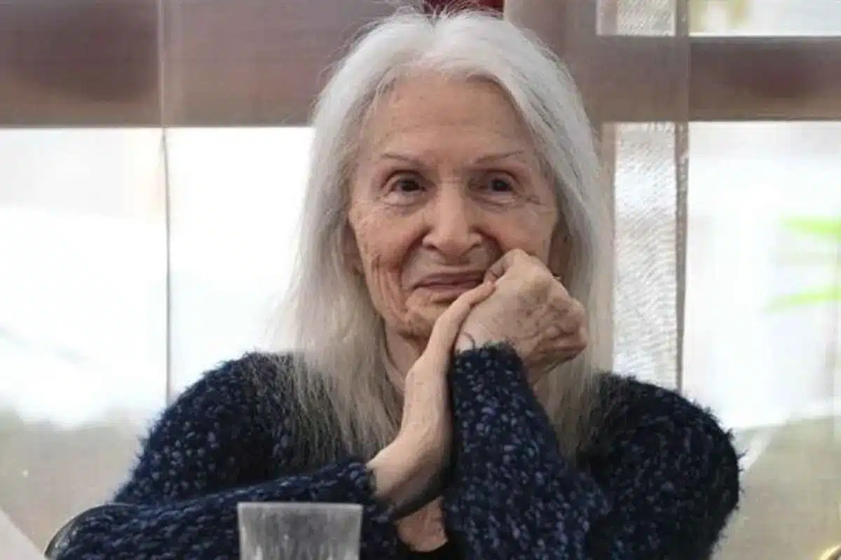 Μπέτυ Βαλάση: «Όταν αρρώστησε, εξαφανίστηκαν όλοι» – Η σπαρακτική μαρτυρία του γιου της για τα τελευταία της χρόνια 1 mpety valasi gios nikolas minissali 5