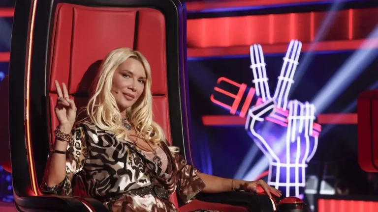 Πάολα: Η εκθαμβωτική είσοδος στο «The Voice», το φιλί στην Έλενα Παπαρίζου και ο ξέφρενος χορός τους