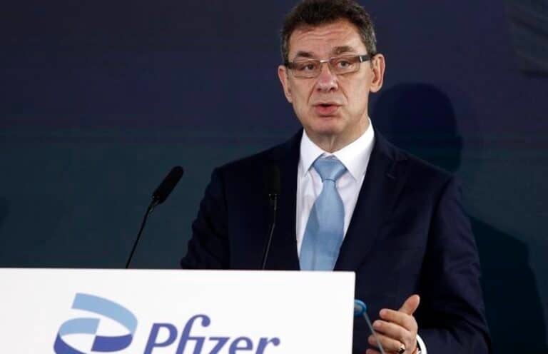 Η Φλόριντα μηνύει τον Μπουρλά: Κατηγορεί την Pfizer ότι παραπλάνησε το κοινό για το εμβόλιο και δεν ενημέρωσε για τις επιπλοκές