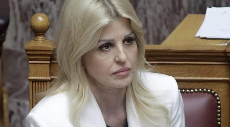 Βαρύ πένθος για την Έλενα Ράπτη – Έφυγε από τη ζωή ο πατέρας της