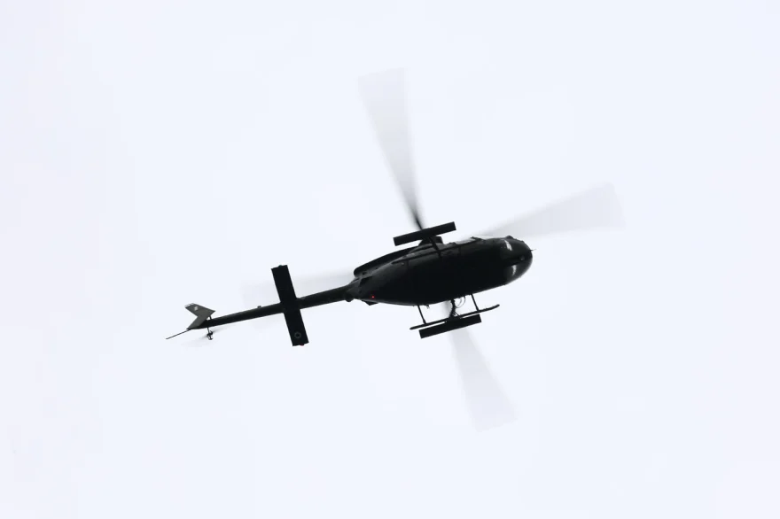Συγκινεί ο πιλότος του μαχητικού F16 της ομάδας «ΖΕΥΣ» για την 28η Οκτωβρίου - Τι είπε για τους Έλληνες και την Ελλάδα 2 stratiotiki parelasi 1 2