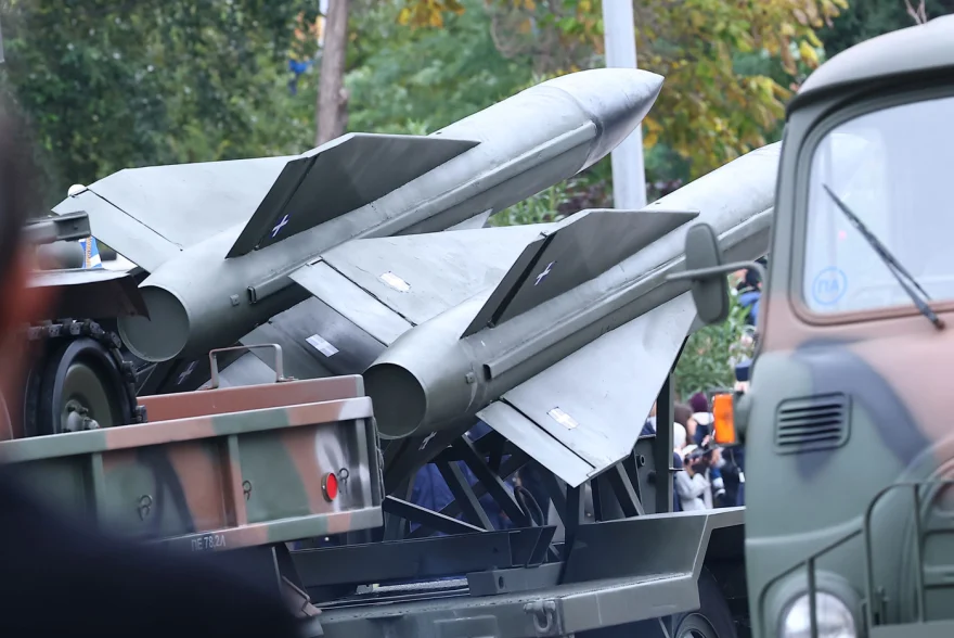 Συγκινεί ο πιλότος του μαχητικού F16 της ομάδας «ΖΕΥΣ» για την 28η Οκτωβρίου - Τι είπε για τους Έλληνες και την Ελλάδα 8 stratiotiki parelasi 6 2