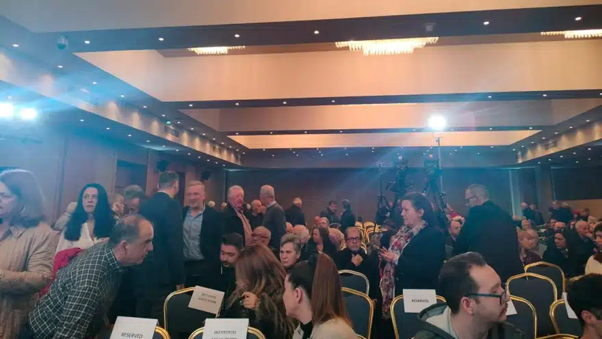 Τσίπρας: «Αποτελεί ντροπή για τον λαό μας και την ιστορία του, να λέμε ότι στις βάρκες αυτές έχουμε εισβολείς» 10 tsipras giannena 10